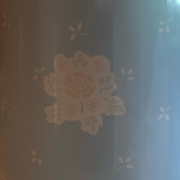 Vintage Corning Thermique 1 qt Coffee Carafe Cream and Pastel Blue/Flowers - Picture 3 of 15